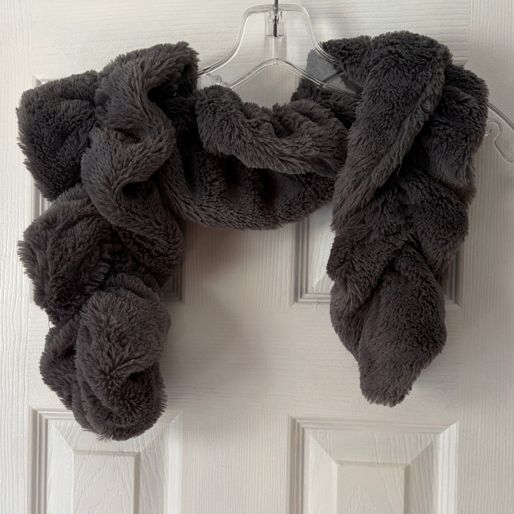 Plush Gray Scarf